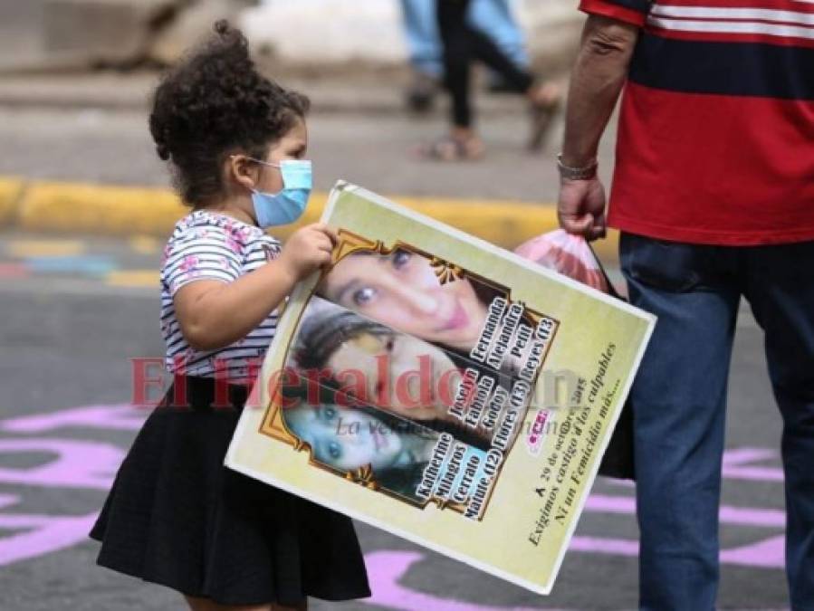 Hondureñas alzan su voz en el Día de la Mujer (FOTOS)