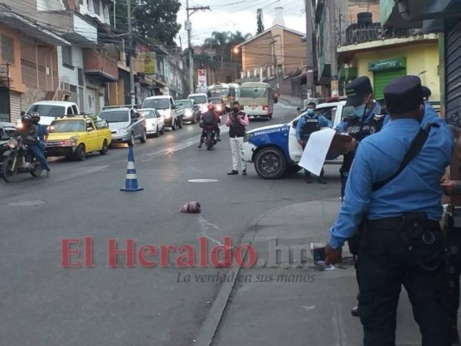 Los paquetes con restos de cerdo dispersos en la capital: ¿Broma de mal gusto o mensaje oculto? (FOTOS)