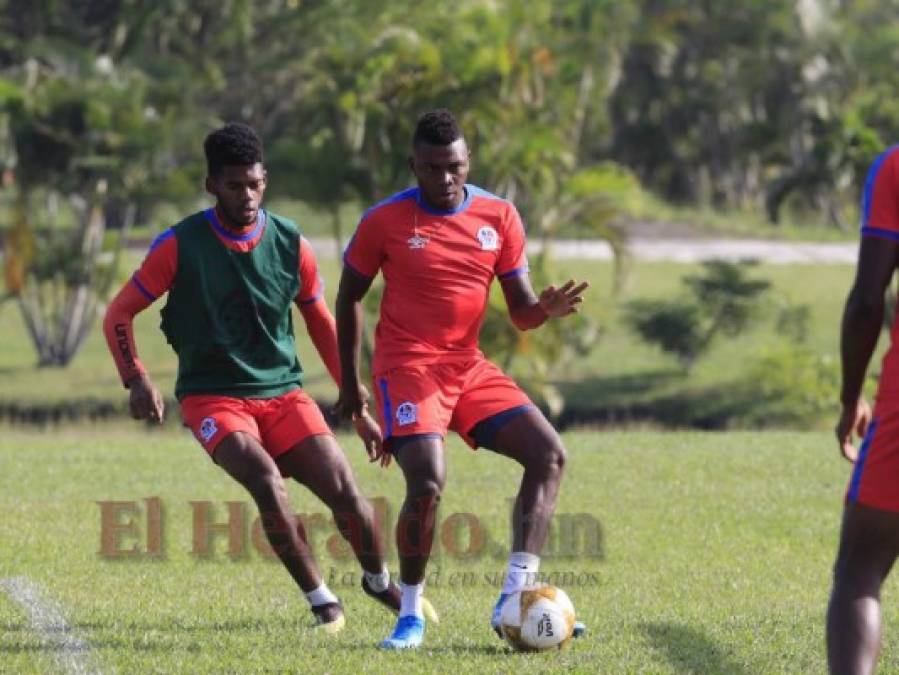 FOTOS: Con toda su artillería, así entrenó el Olimpia de Troglio este martes