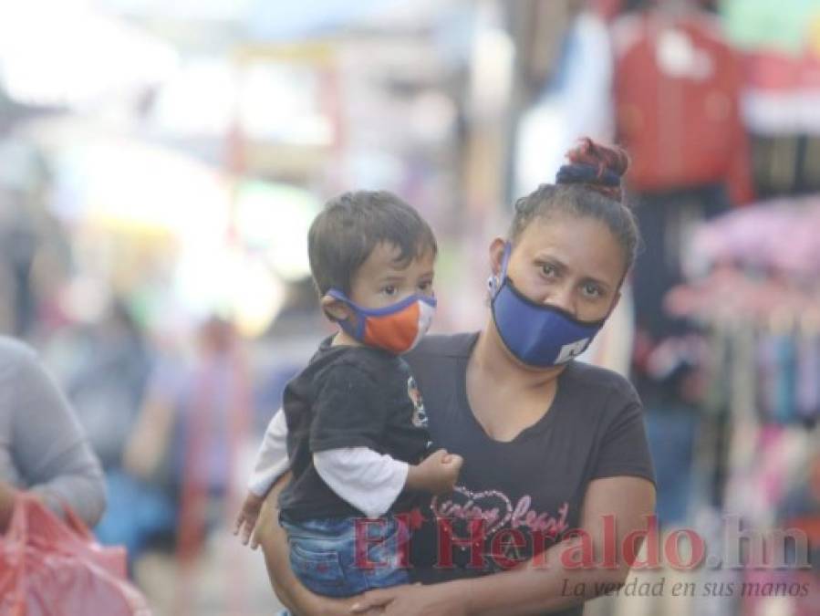 Capitalinos abarrotaron mercados ante anuncio de cierre por foco de contaminación  