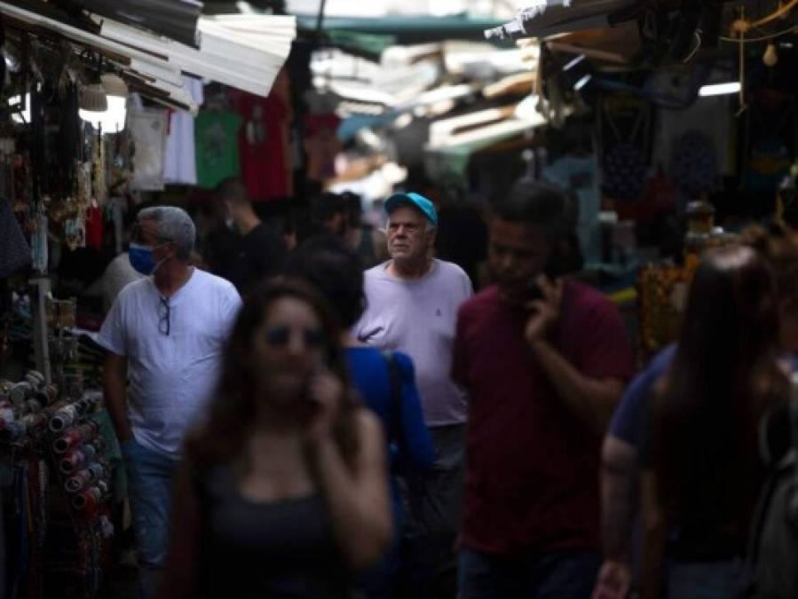 Israel se quita la mascarilla y respira sensación de que la pandemia es historia (FOTOS)