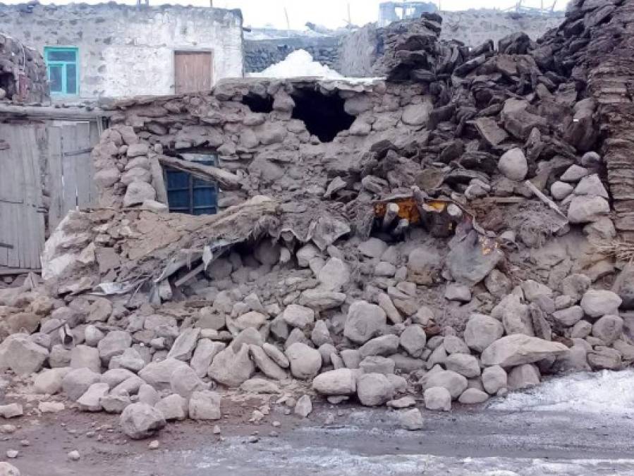 Dolor, destrucción y escombros: el sismo en Turquía que dejó 9 muertos