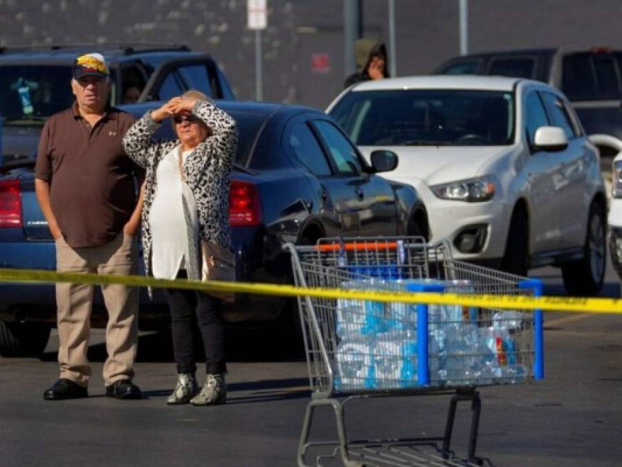 FOTOS: Imágenes que dejó el mortal tiroteo en un supermercado en EEUU