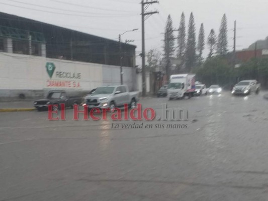 Fotos: Lluvias bañan por segundo día consecutivo la capital de Honduras