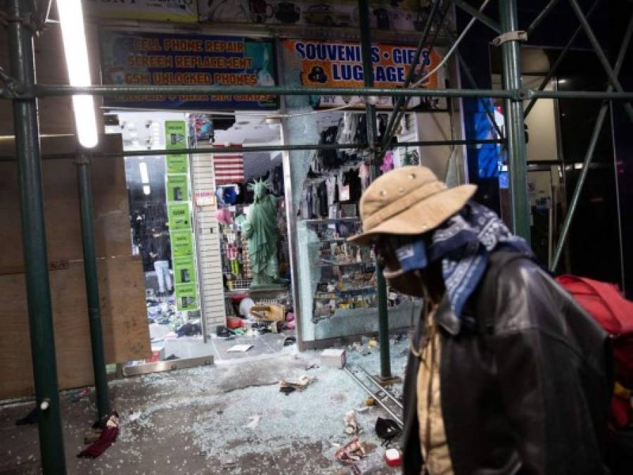 FOTOS: Destrozos y saqueos en Nueva York durante protestas por muerte de George Floyd
