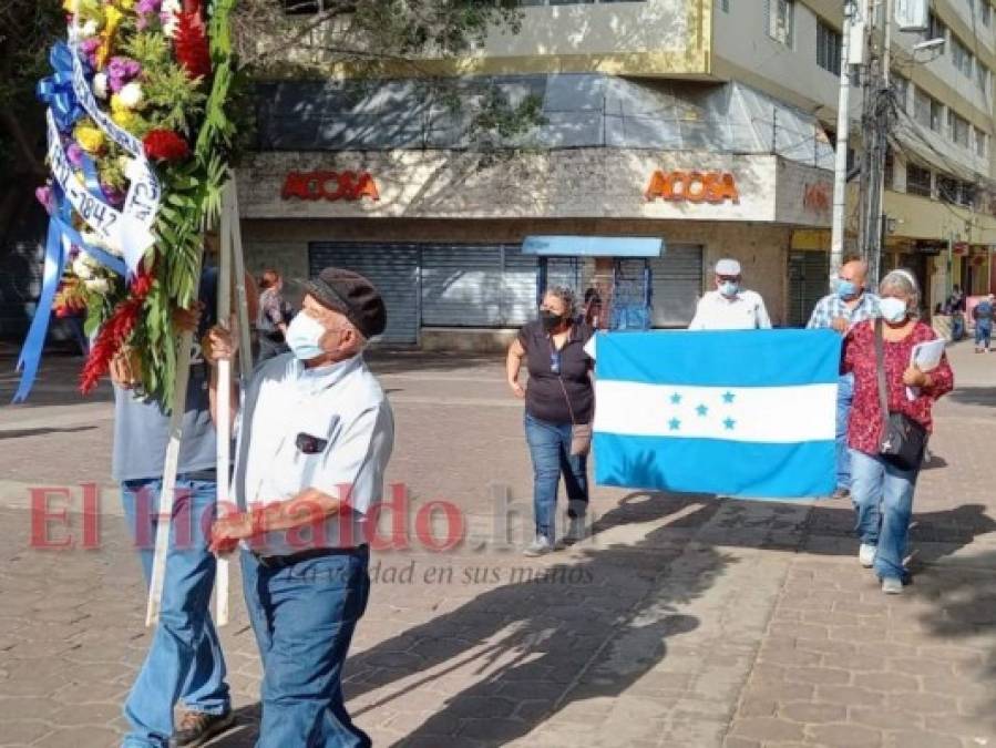 Rinden tributo al general Francisco Morazán en el parque Central de Tegucigalpa (FOTOS)