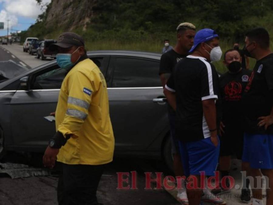 Los destrozos que dejó la triple colisión registrada en el anillo periférico