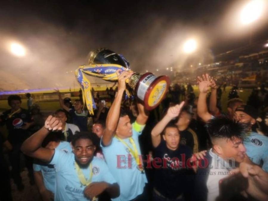 FOTOS: La celebración de Motagua tras conquistar la copa 17 ante Olimpia