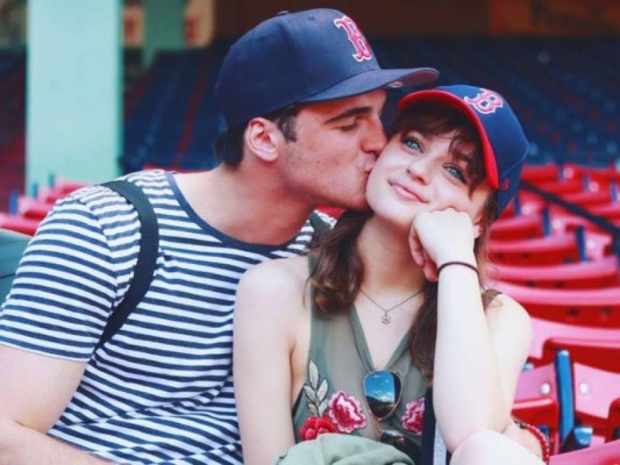 De la pantalla a la vida real: Parejas que se enamoraron tras actuar en Netflix