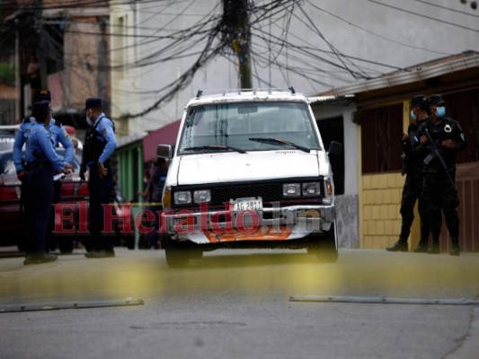 Imágenes de la escena del crimen: matan a hombre dentro de un carro en la 28 de Marzo