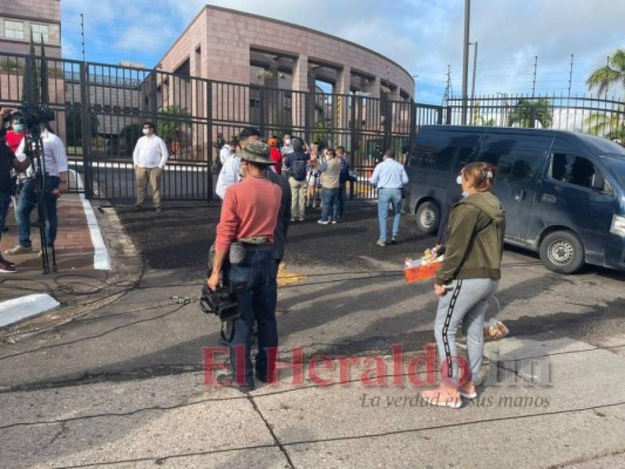 Con mascarillas y en plena pandemia, así se vive el Bicentenario de Honduras