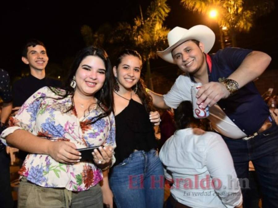 Fotos: Así fue el concierto de Edwin Luna y La Tracalosa de Monterrey en San Pedro Sula  