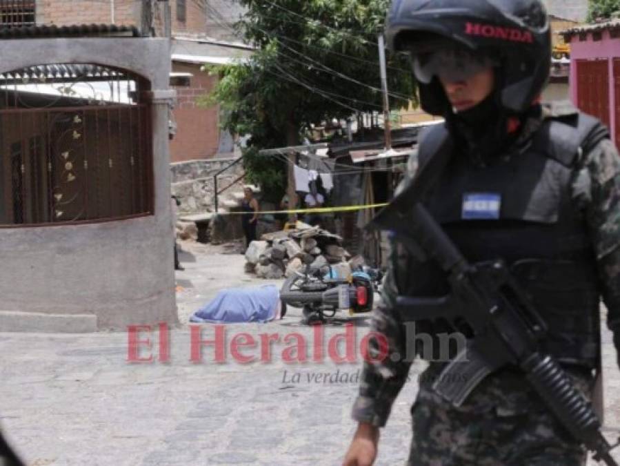 FOTOS: Escena donde asesinaron a motociclista en la colonia 3 de Mayo