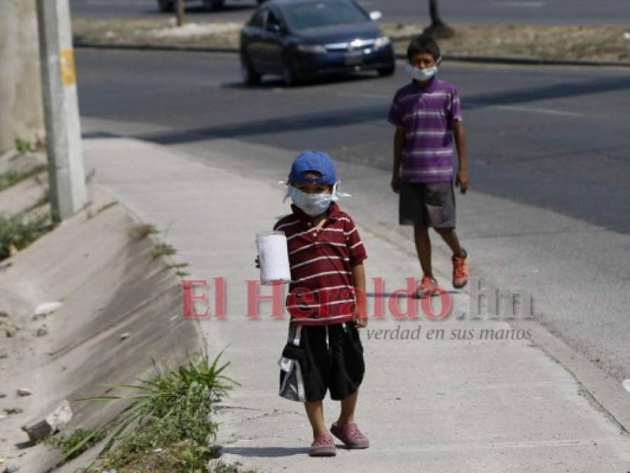 FOTOS: En día no autorizado, capitalinos salen a las calles y desafían al Covid-19