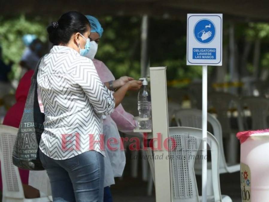 A toda marcha, centros triaje de Bazar del Sábado y CCI atienden a pacientes covid