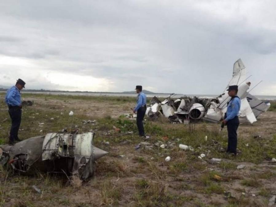 Fotos: Los hallazgos tras el accidente de avioneta incinerada en playa de Tela