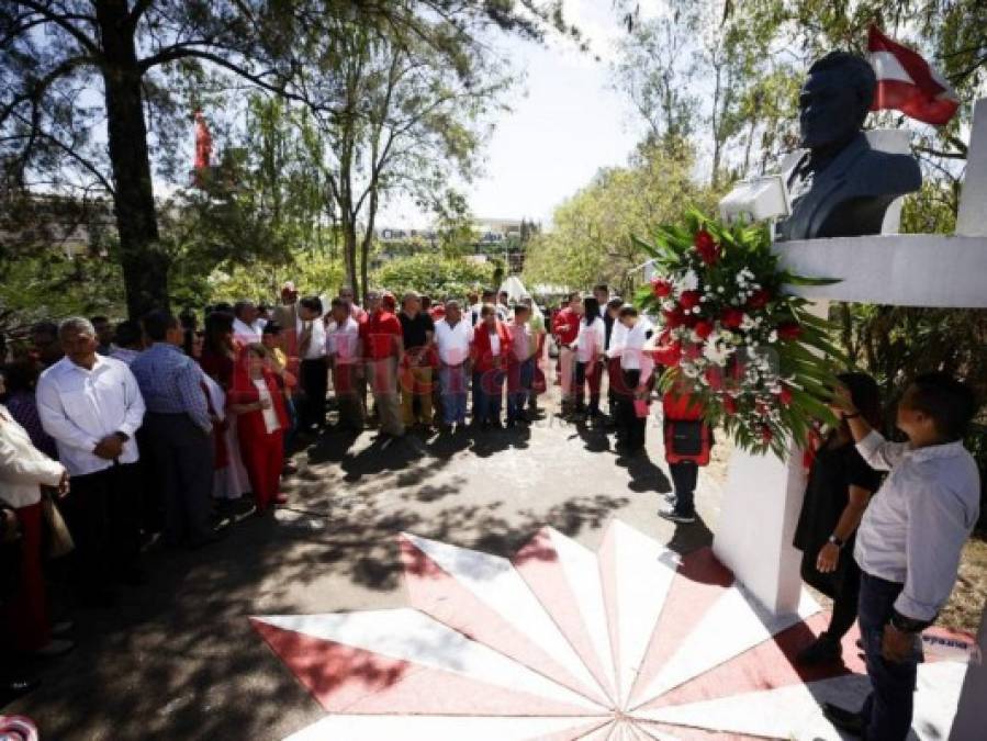 Con feria de microempresarios, Partido Liberal celebra 129 aniversario