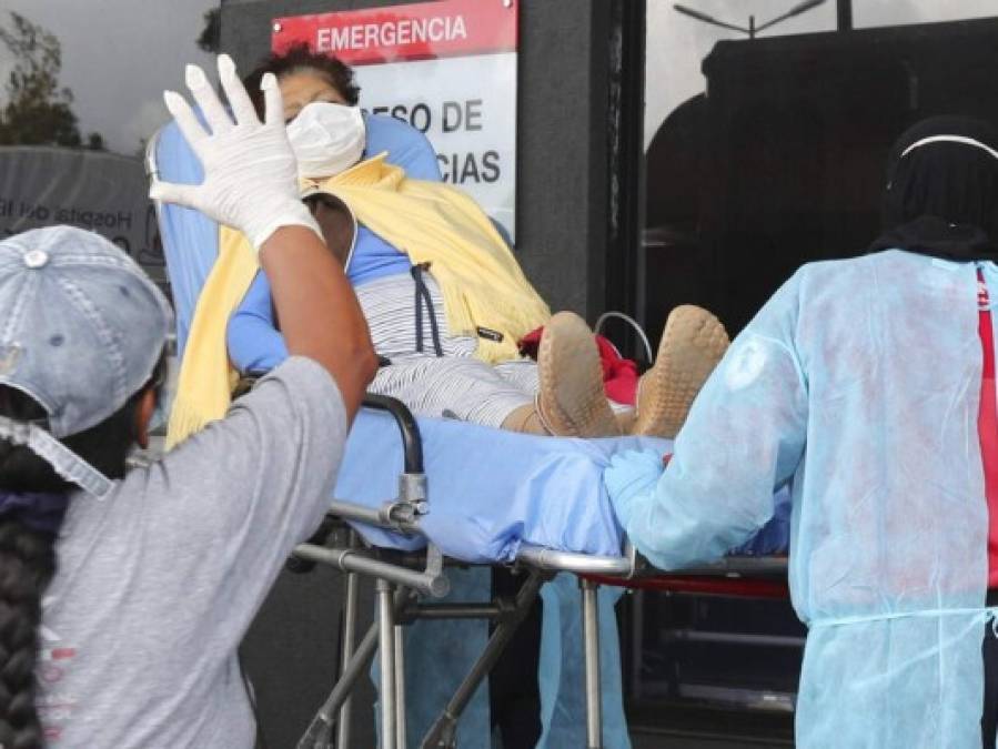 Muertos hasta en los baños: tormentos de un enfermero en Guayaquil