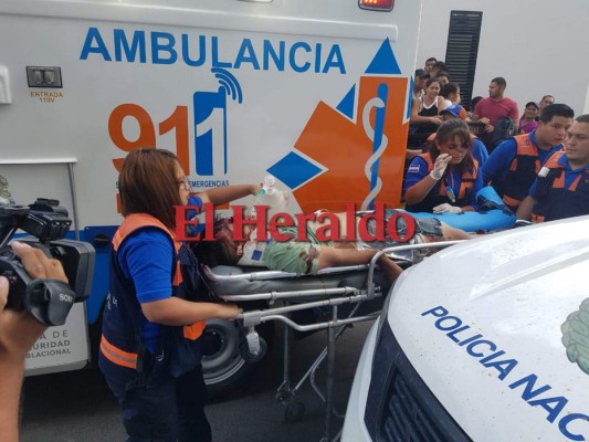 Las fuertes imágenes que dejó el accidente de tránsito en el bulevar FFAA de Honduras