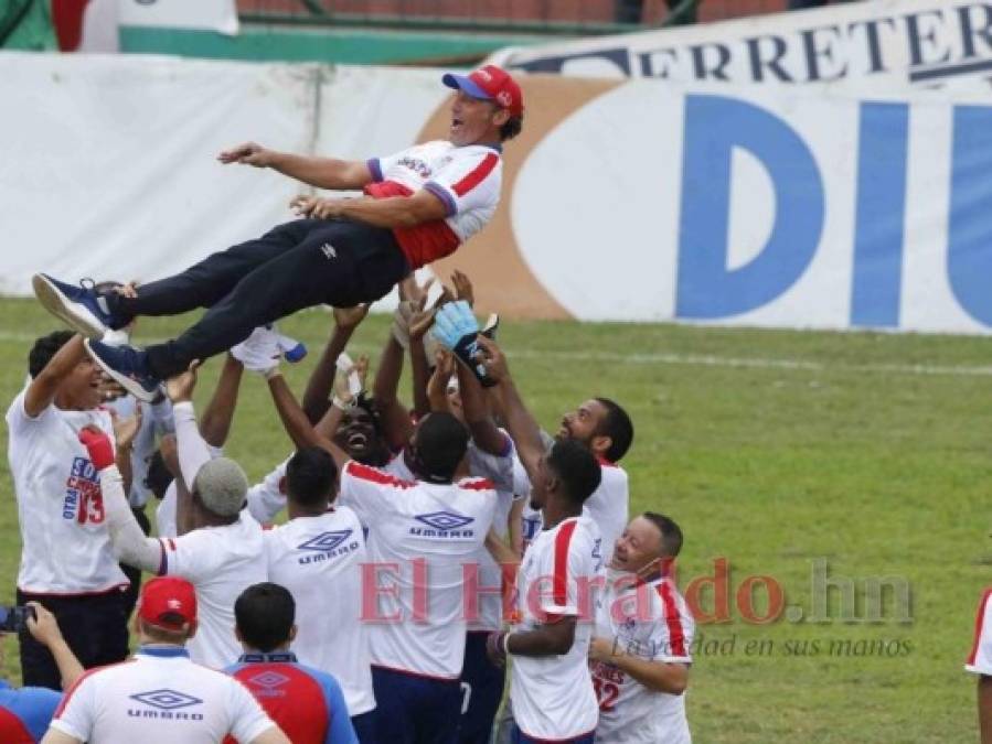 FOTOS: El festejo de los albos, frustración verdolaga: las mejores imágenes de la finalísima Olimpia-Marathón