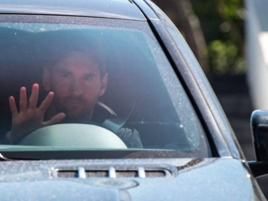 FOTOS: Así fue la llegada de Messi a los entrenamientos del Barça