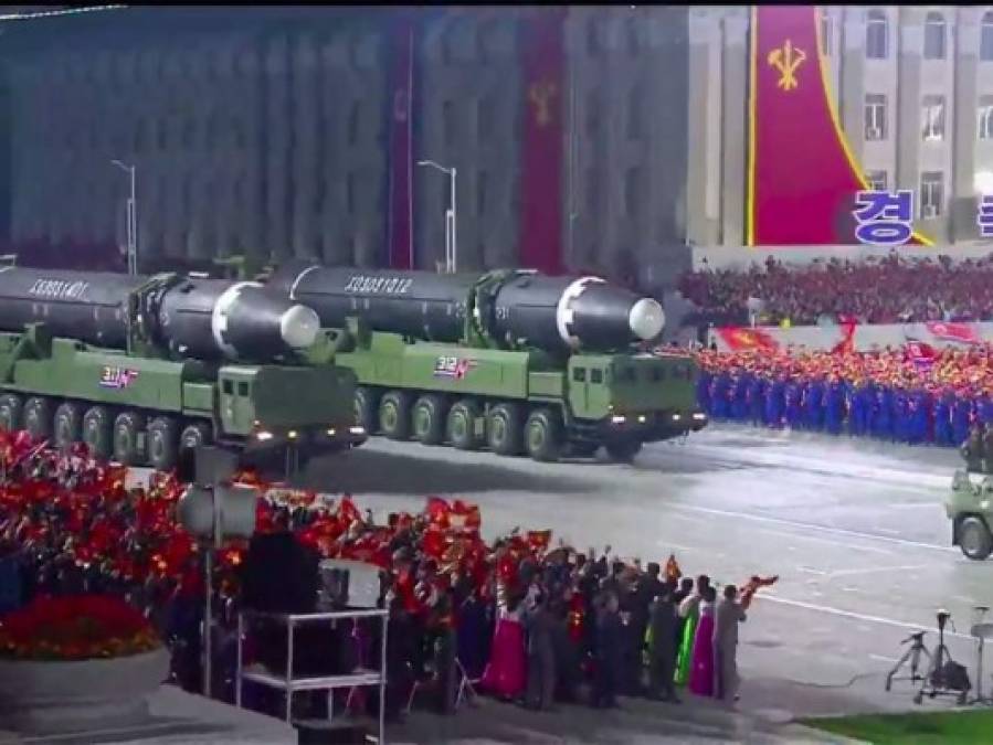 El poderoso arsenal que Kim Jong Un presumió ante el mundo