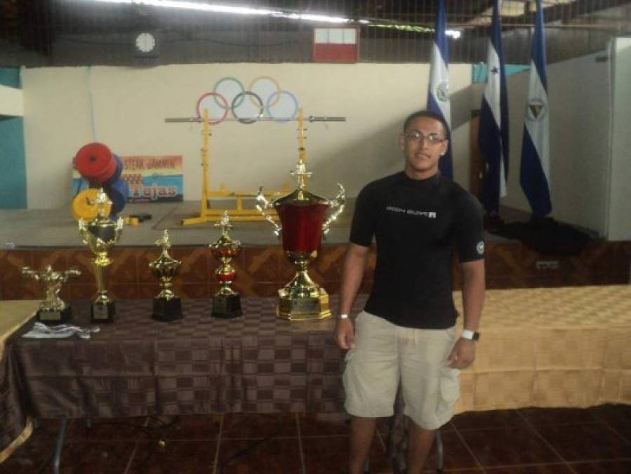 FOTOS: Disciplinado y saludable, así era el instructor de gimnasio que murió atropellado en Yoro