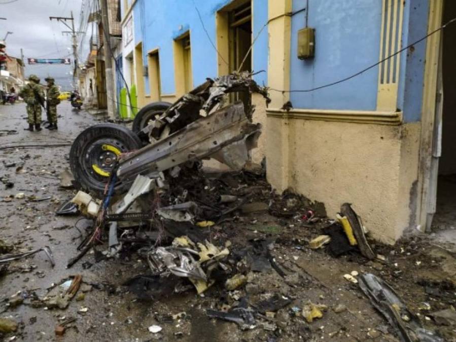 Las impactantes imágenes del atentado con coche bomba en Colombia (FOTOS)