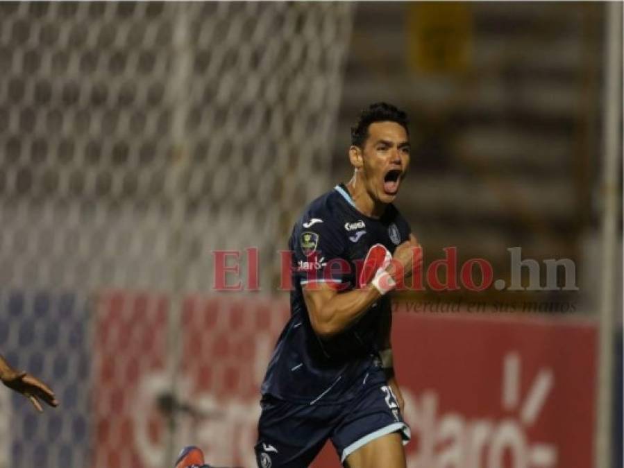 La bronca de Troglio, invitado de lujo: lo que no se vio en el Motagua-Olimpia (Fotos)