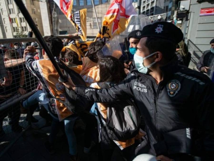 Con protestas y detenidos, así celebró el mundo el Día del Trabajador (FOTOS)