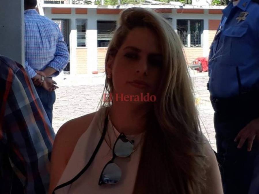 FOTOS: La sensual esposa del aspirante a diputado Esdras Amado López