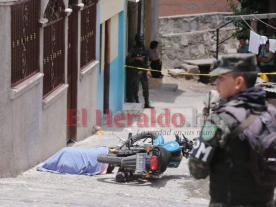 FOTOS: Escena donde asesinaron a motociclista en la colonia 3 de Mayo