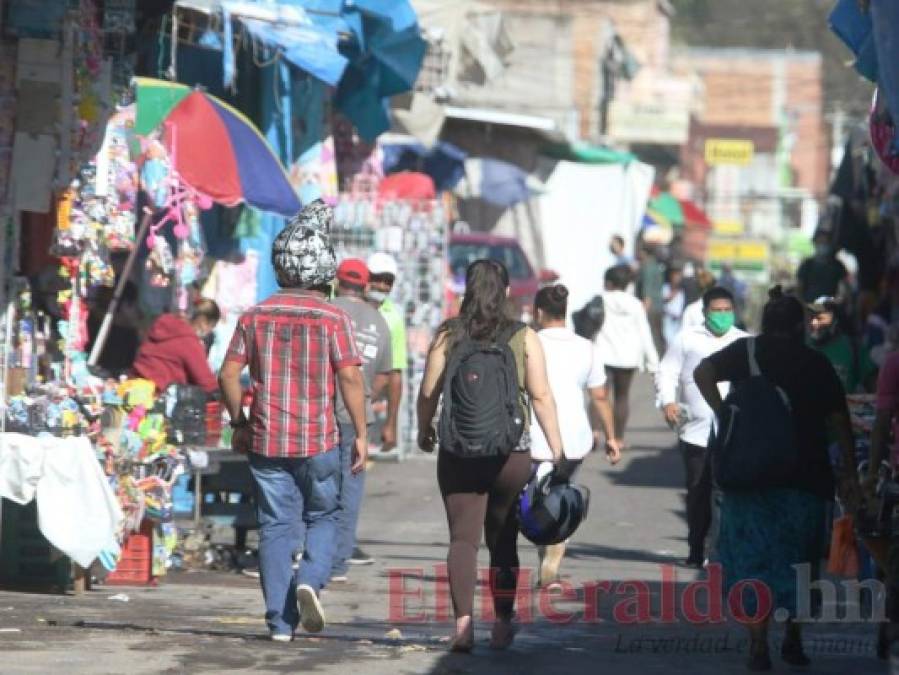 Capitalinos abarrotaron mercados ante anuncio de cierre por foco de contaminación  