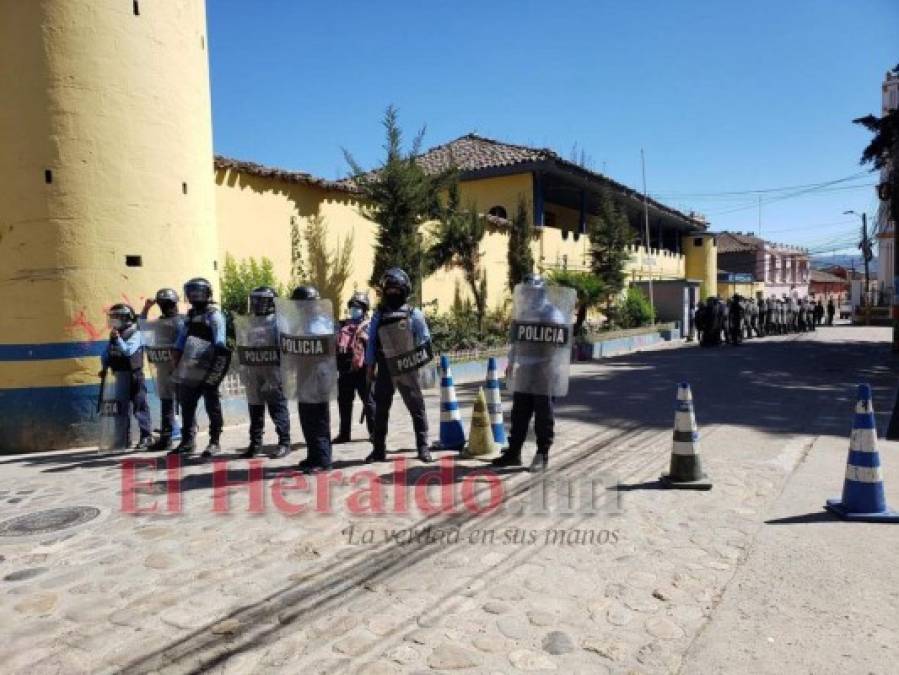 Justicia para Keyla: Consignas, gas lacrimógeno y desalojos en protestas (FOTOS)