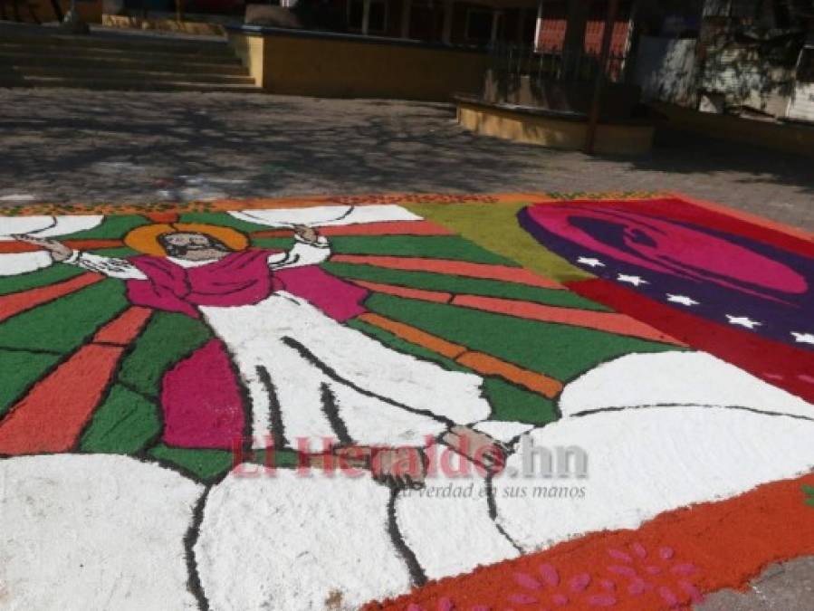 FOTOS: Alfombras religiosas, una tradición con color en Tegucigalpa