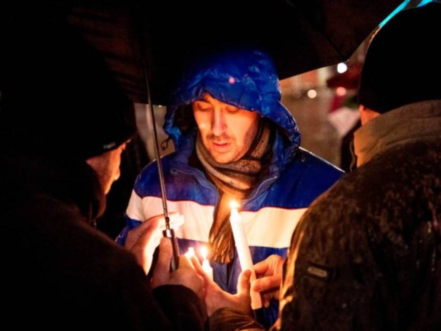 FOTOS: Llanto y dolor en homenaje a dos de las víctimas del avión derribado por misil iraní