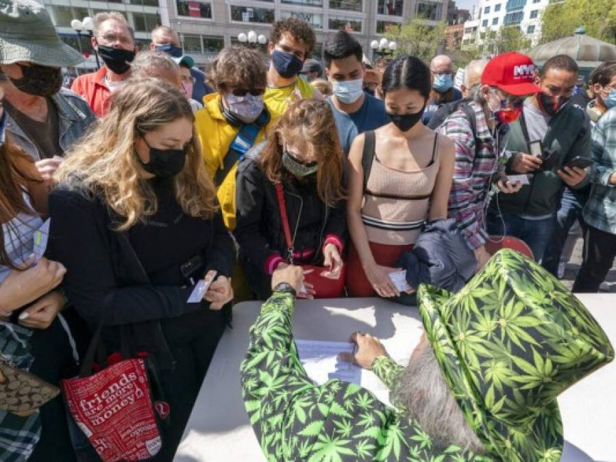 420: la señal secreta de unos chicos que se convirtió en un símbolo mundial de la marihuana (FOTOS)