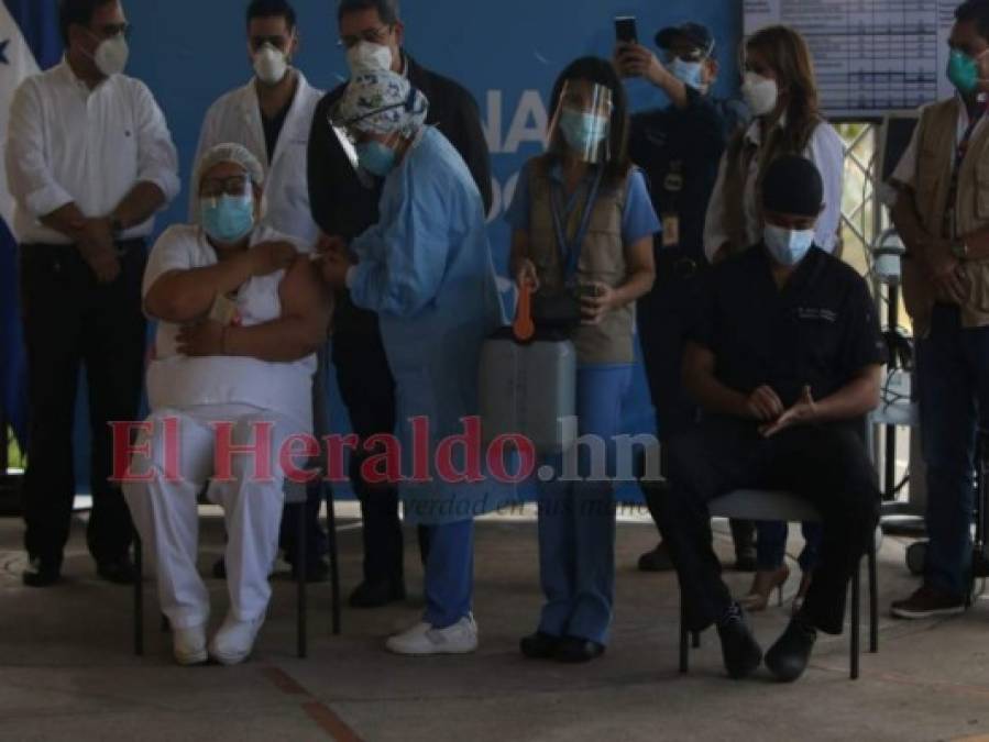 Así inició el proceso de vacunación contra el coronavirus en Honduras (Fotos)