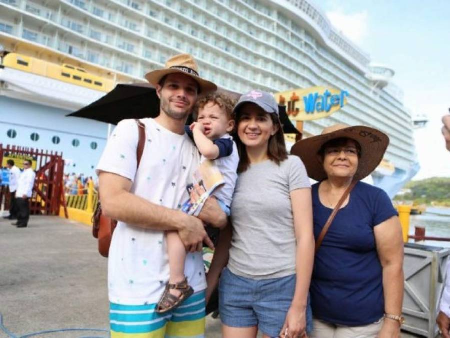 Imágenes de la llegada del tercer crucero más grande del mundo a Roatán