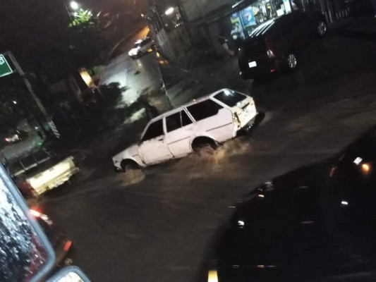 Las imágenes del caos que provocaron las lluvias en la capital de Honduras