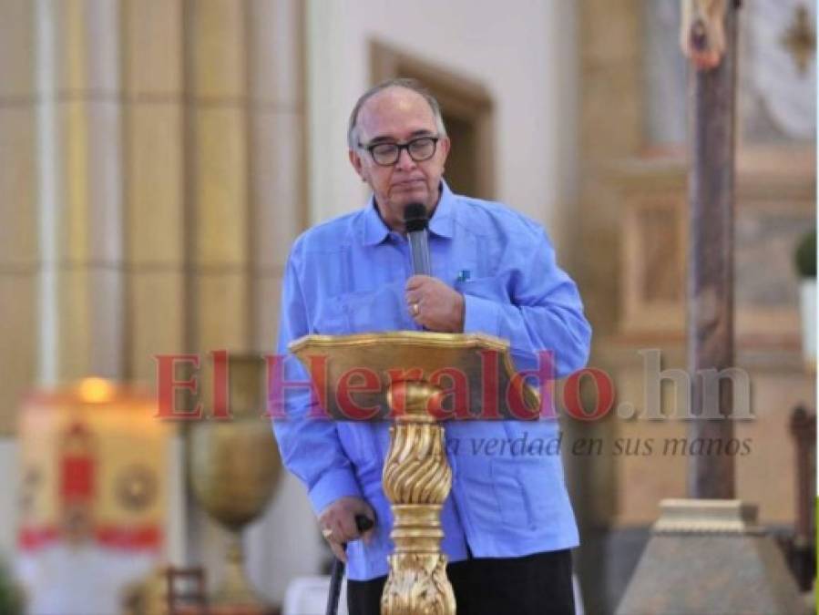 FOTOS: Emotiva misa para despedir al doctor Mario Rivera Vázquez