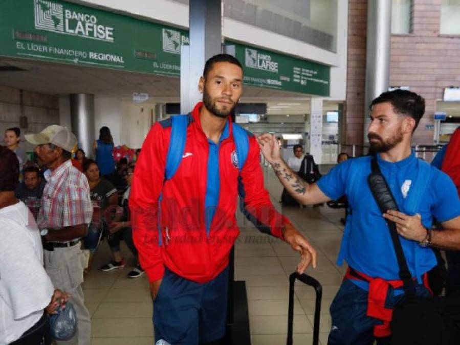 FOTOS: Tranquilos y confiando en el triunfo, así llegaron los puertorriqueños