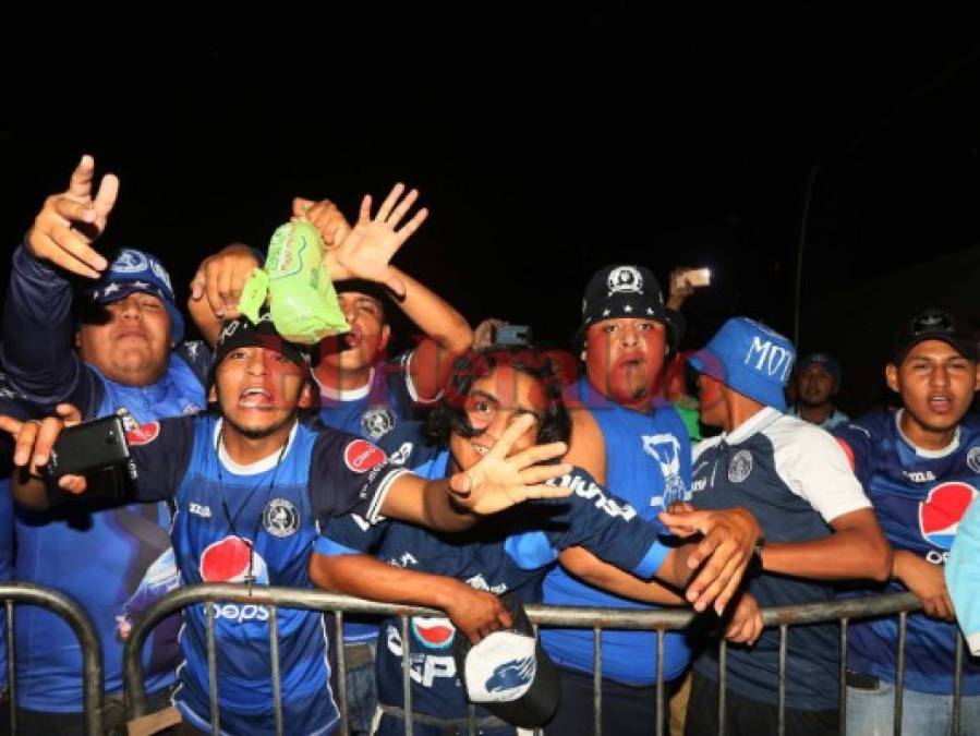 Motagüenses comienzan a llenar el Estadio Nacional para la gran final ante Herediano