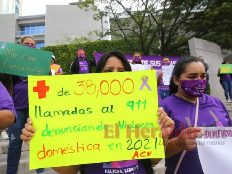 Hondureñas protestas contra la otra pandemia que sufren las mujeres, la violencia (FOTOS)