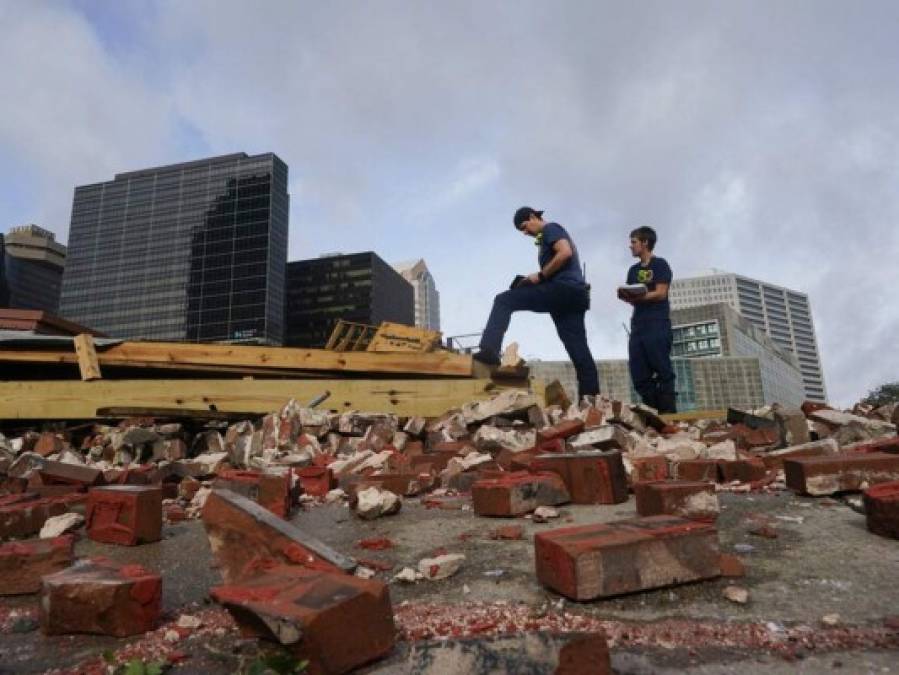 Árboles caídos, techos destruidos, más de un millón sin electricidad: Luisiana evalúa los destrozos de Ida