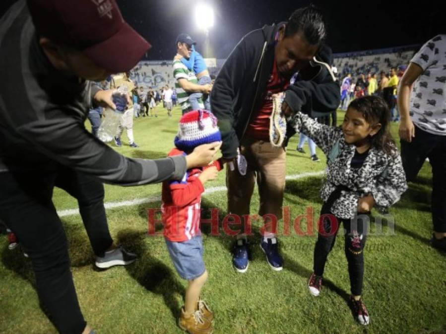 FOTOS: Lo que no se vio de los enfrentamientos en el Estadio Nacional