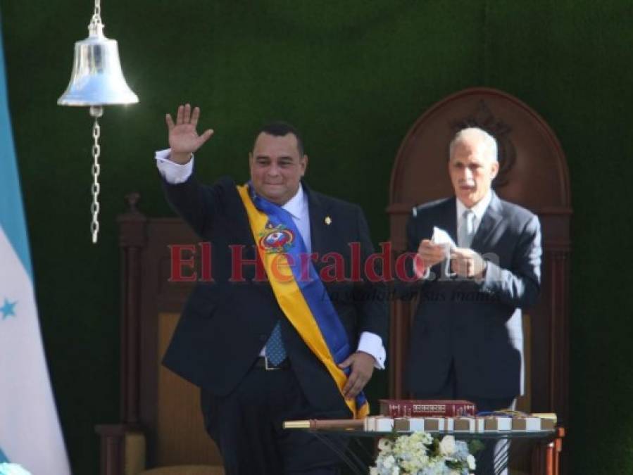 Con el reto de cumplir promesas, Jorge Aldana asumió funciones como alcalde capitalino (FOTOS)  