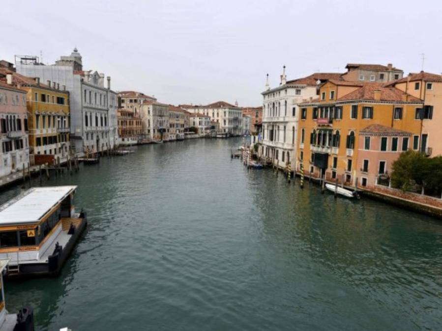 FOTOS: Italia desolada, sin turistas ni estudiantes por coronavirus