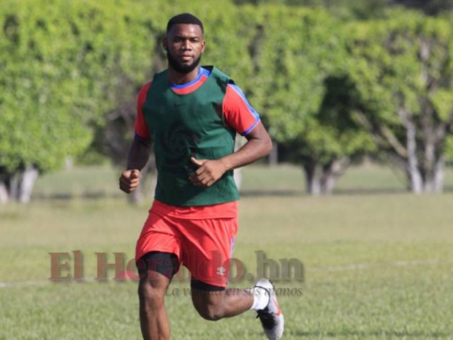 FOTOS: Con toda su artillería, así entrenó el Olimpia de Troglio este martes