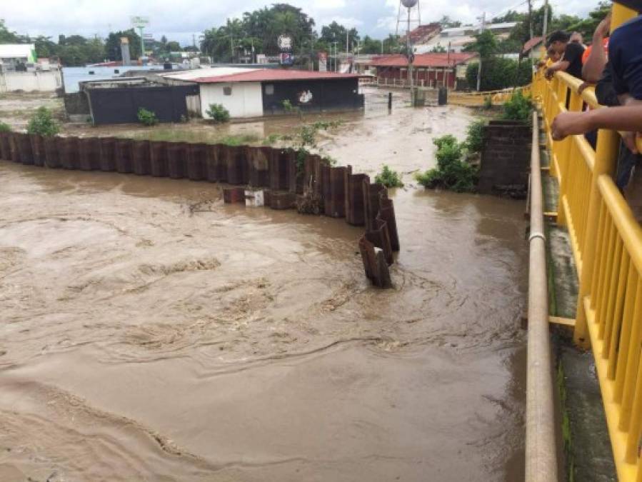 FOTOS: Un Valle de Sula anegado se prepara para más inundaciones